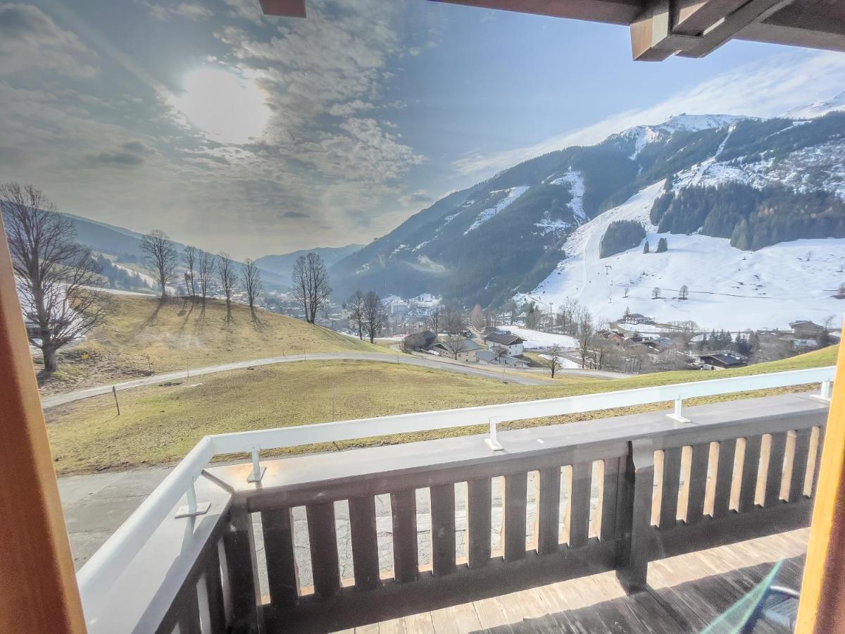 Saalbach Apartments Landhaus Bernkogel - Ski In Ski Out المظهر الخارجي الصورة