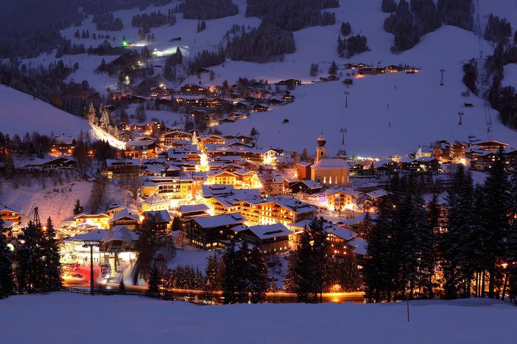 Saalbach Apartments Landhaus Bernkogel - Ski In Ski Out المظهر الخارجي الصورة