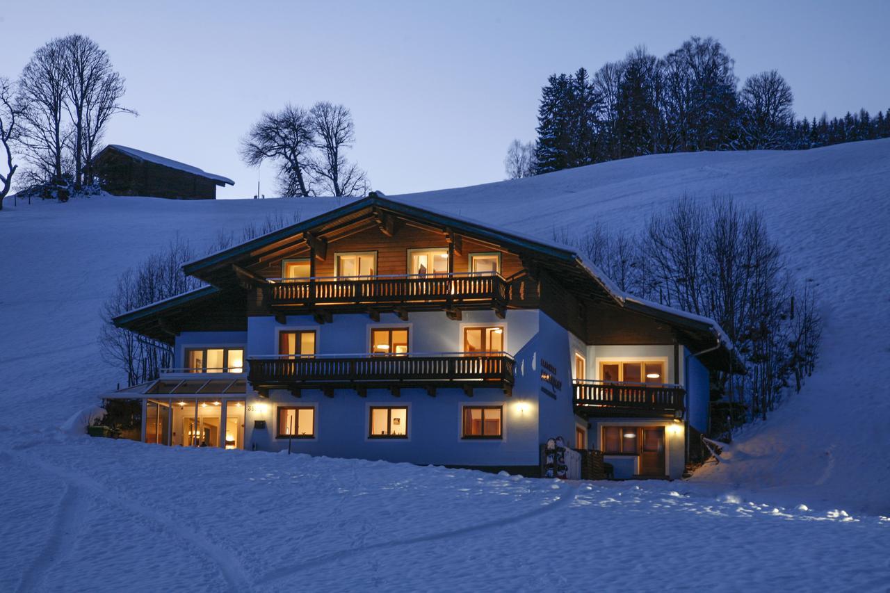 Saalbach Apartments Landhaus Bernkogel - Ski In Ski Out المظهر الخارجي الصورة